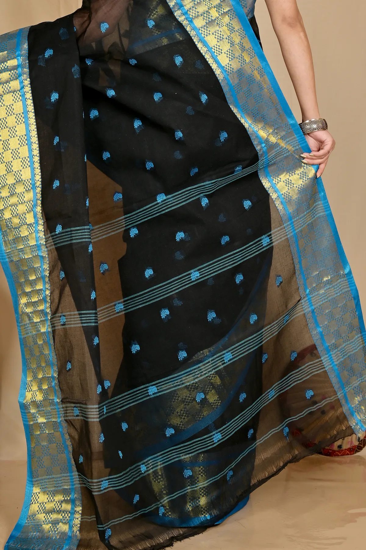 DipDiya Pure Cotton Black Atula Artisan Crafted Tant Sarees