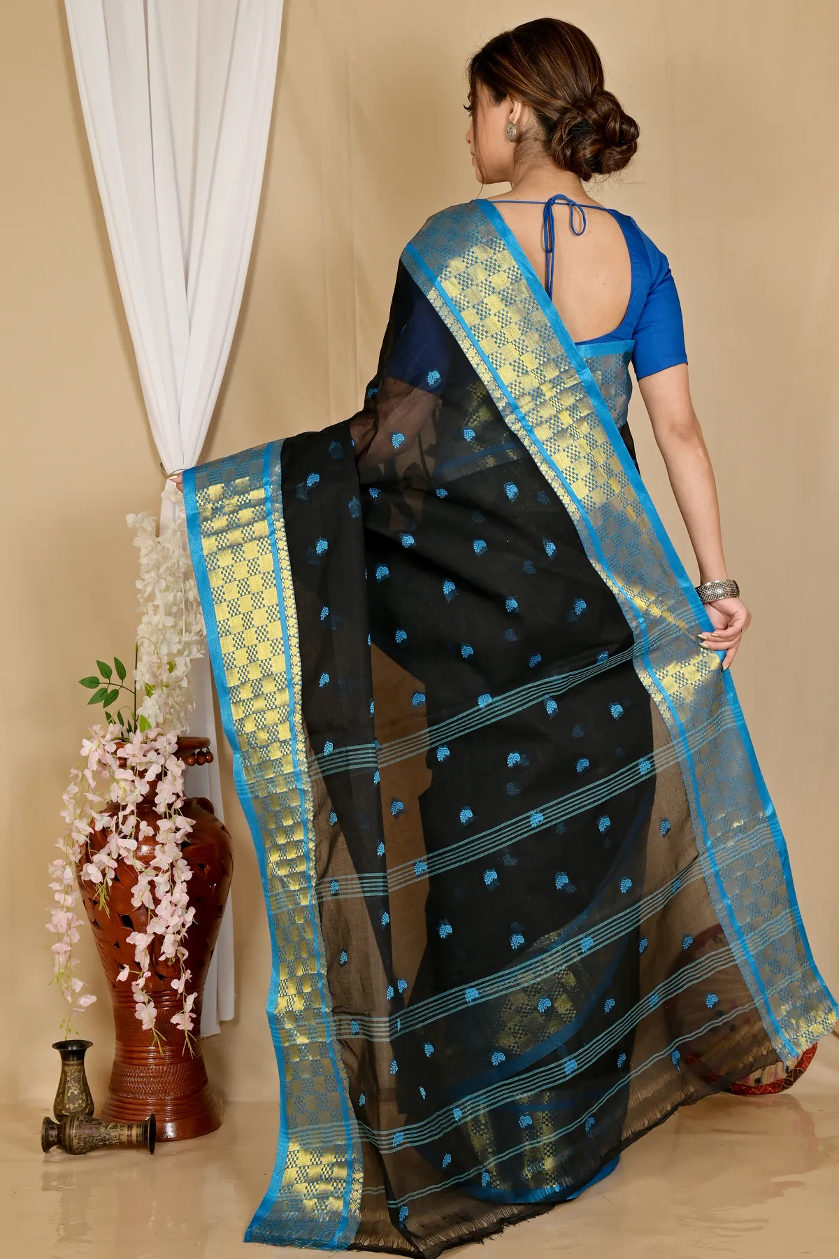 DipDiya Pure Cotton Black Atula Artisan Crafted Tant Sarees