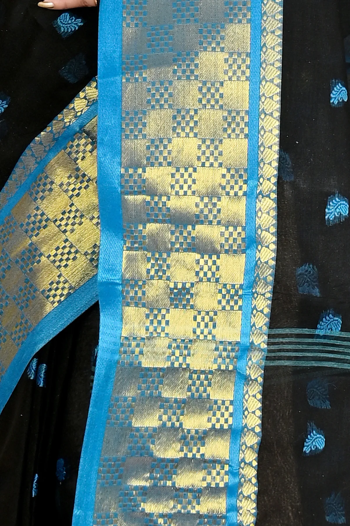 DipDiya Pure Cotton Black Atula Artisan Crafted Tant Sarees