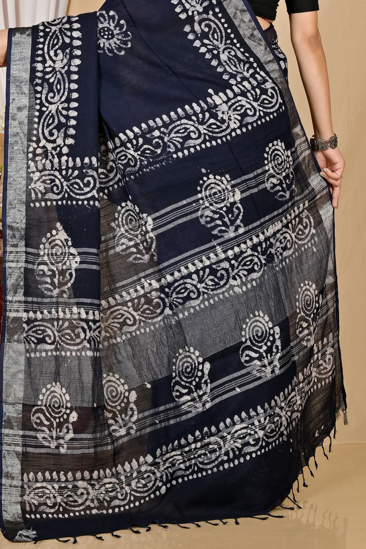 DipDiya Pure Cotton Black Batika Boll Loom to Love Batik Print Sarees