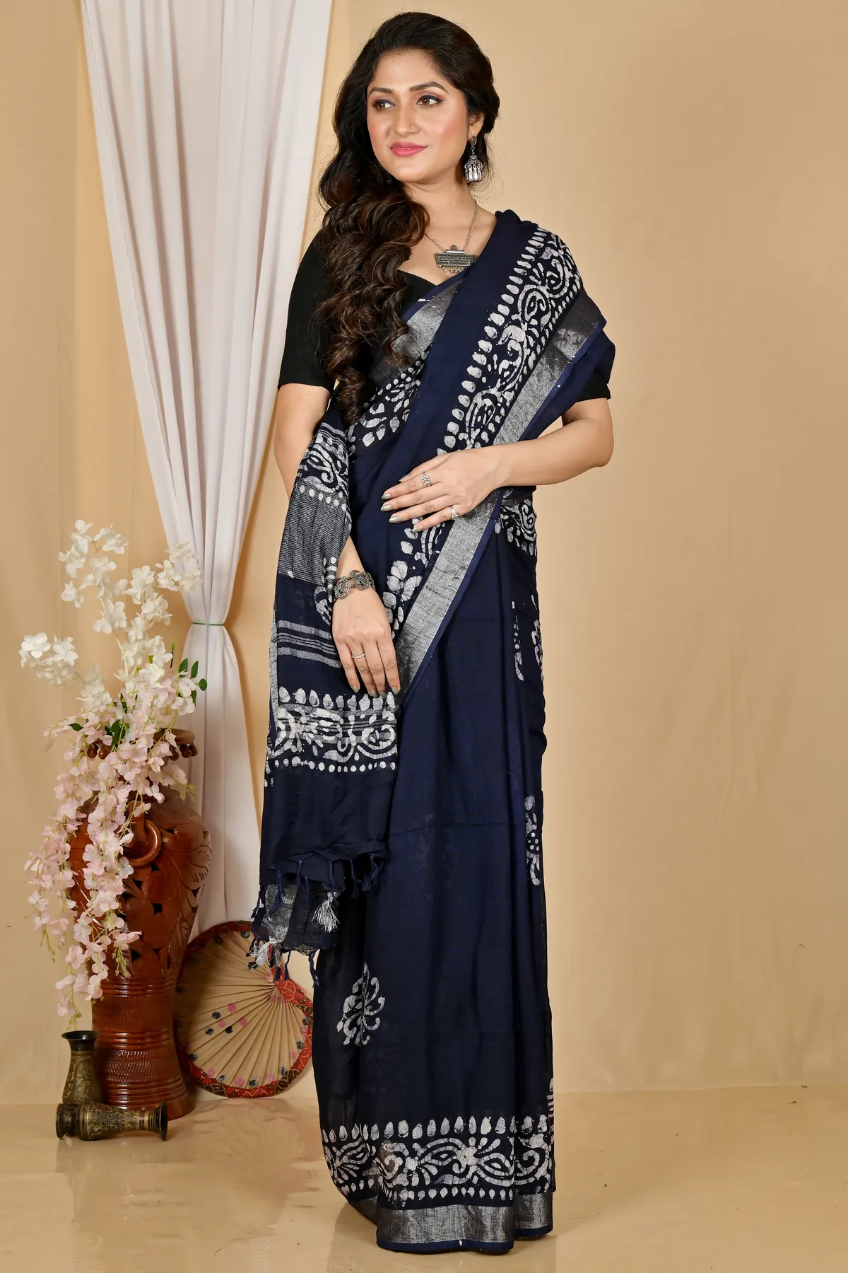 DipDiya Pure Cotton Black Batika Boll Loom to Love Batik Print Sarees