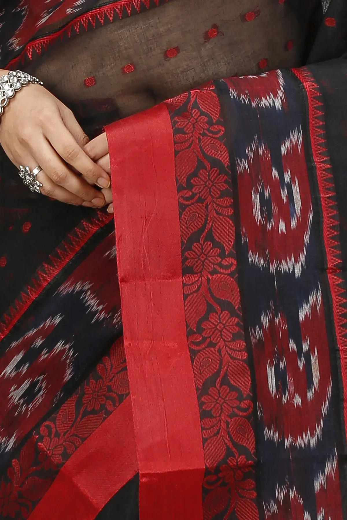 DipDiya Pure Cotton Black Moli Heritage Elegance Tant Sarees
