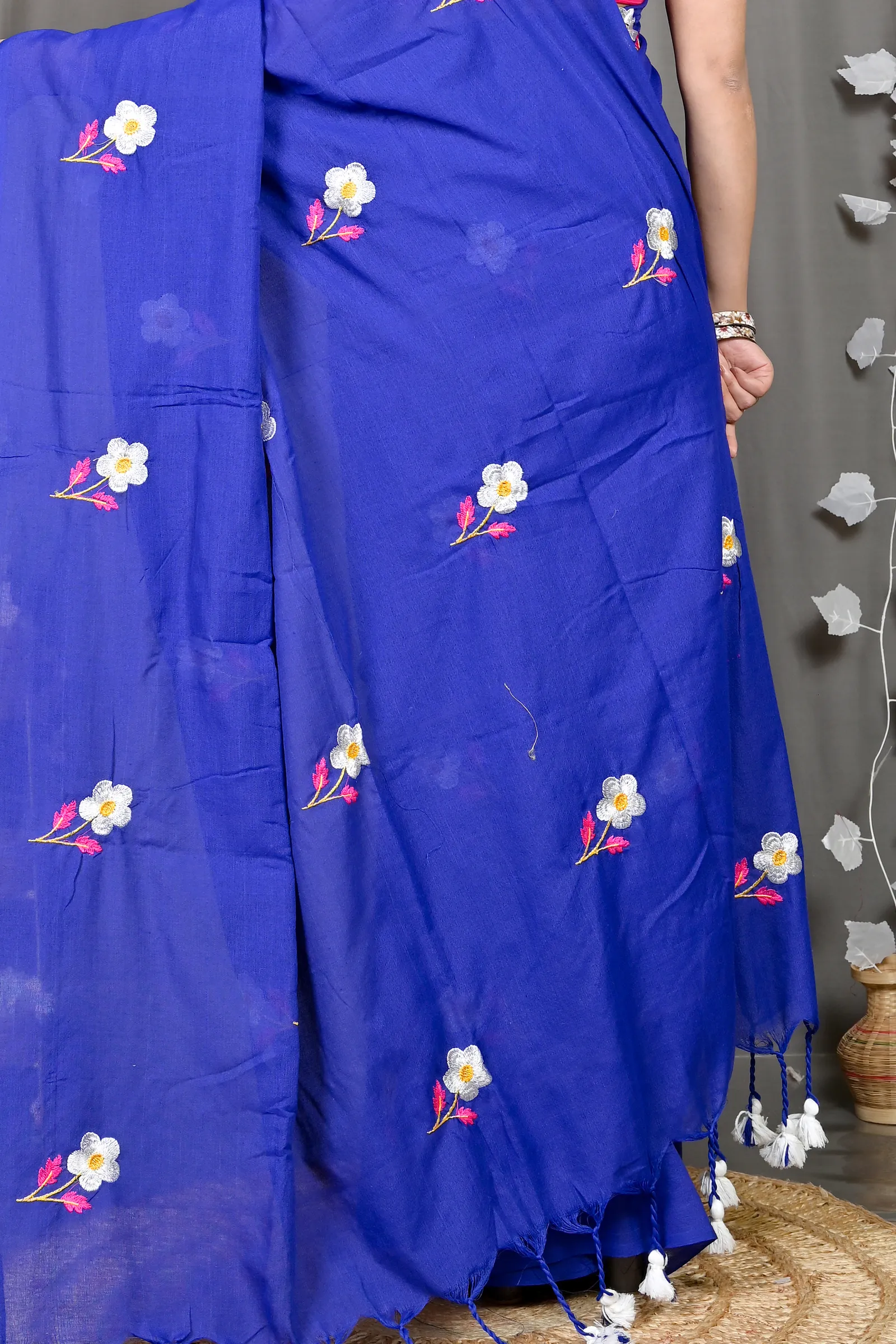 DipDiya Pure Cotton Blue Paray Traditional Bengali Embroidery Handloom sarees