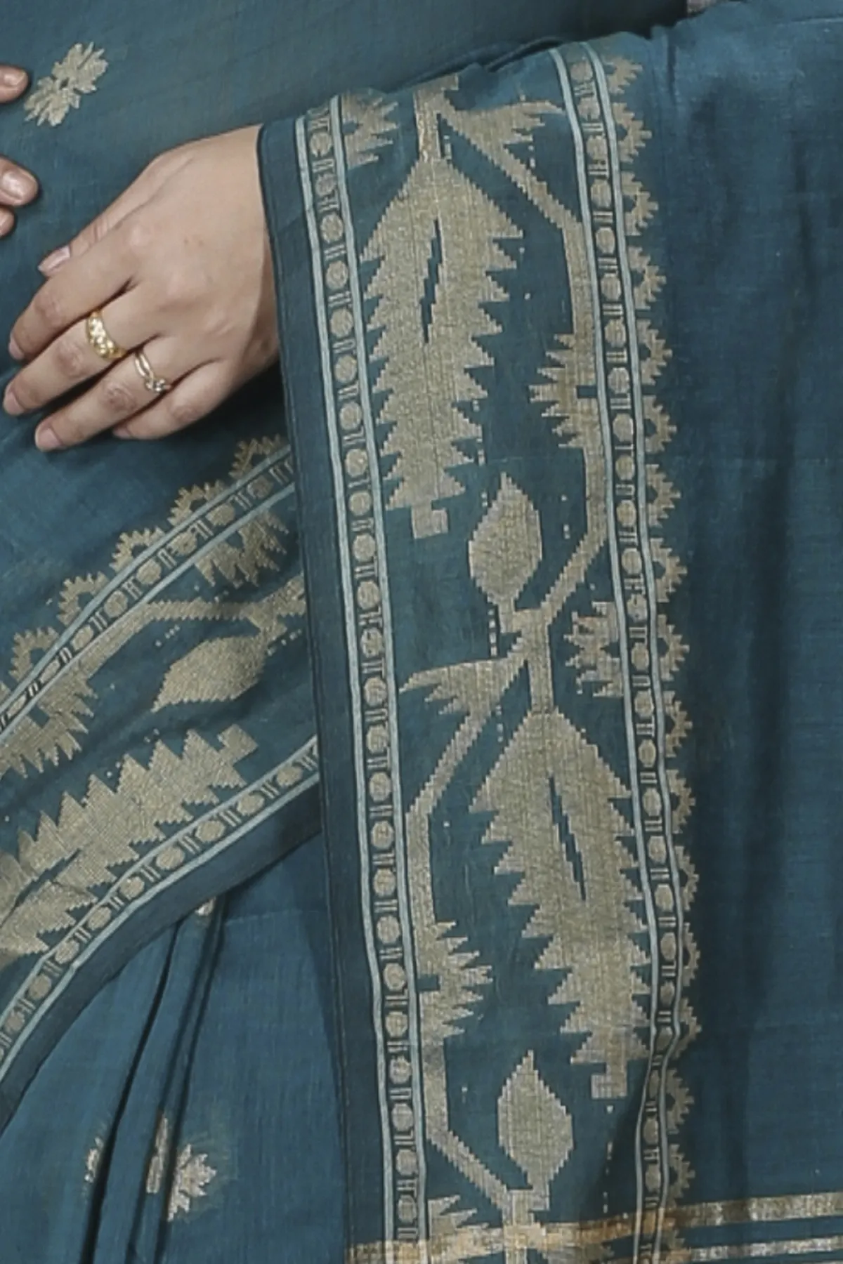 DipDiya Pure Cotton Botel Green Tuma Weaves with a Story Handloom Sarees