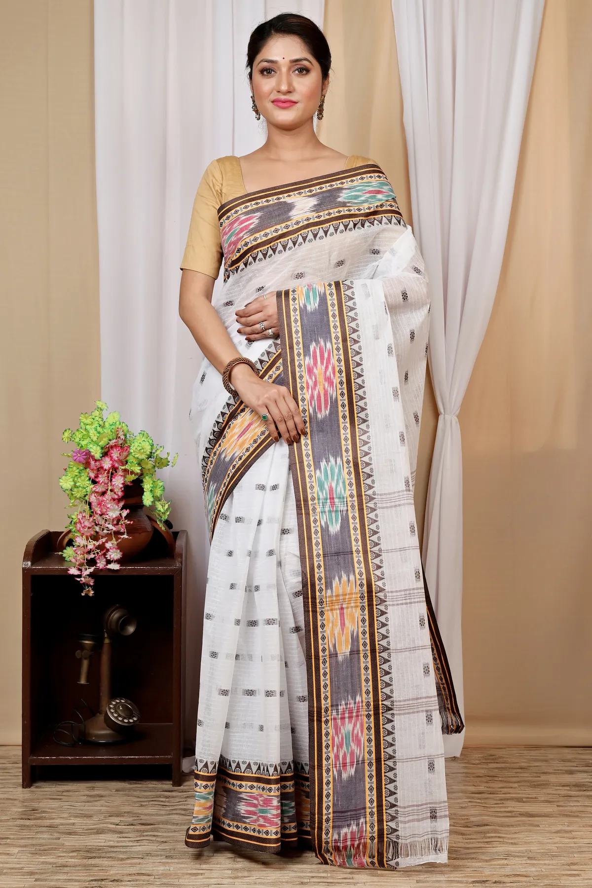 DipDiya Pure Cotton Brown and White Hema Essence of Bengal Tant Sarees
