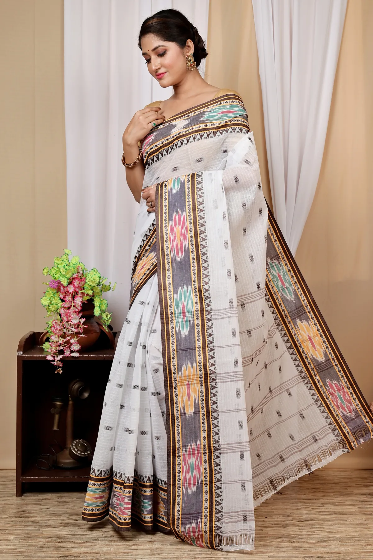 DipDiya Pure Cotton Brown and White Hema Essence of Bengal Tant Sarees