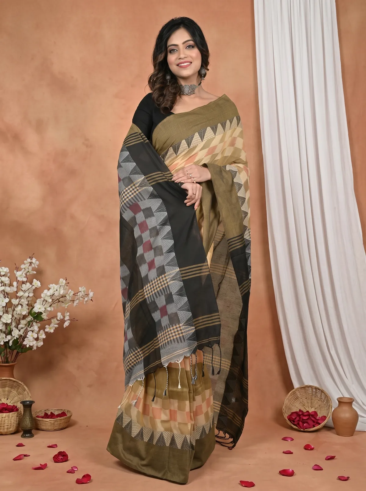 DipDiya Pure Cotton Brown Black Hiran Tradition in Every Thread Handloom Sarees