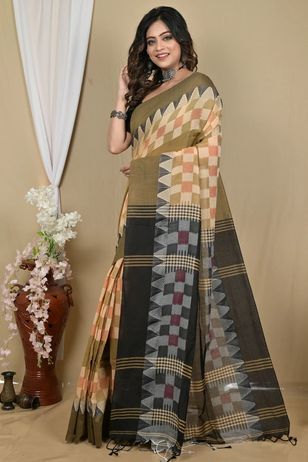 DipDiya Pure Cotton Brown Black Hiran Tradition in Every Thread Handloom Sarees