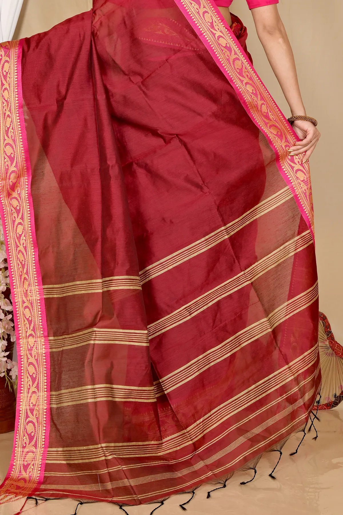 DipDiya Pure Cotton Brown Nova Essence of Bengal Handloom Sarees