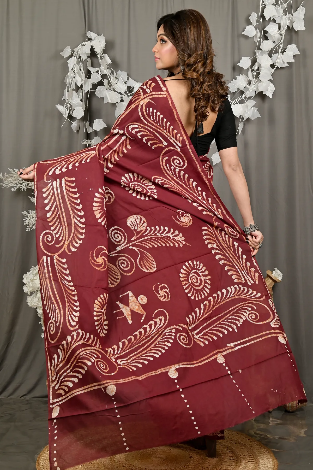 DipDiya Pure Cotton Brown Pihu Grace of Bengal Batik Print Sarees