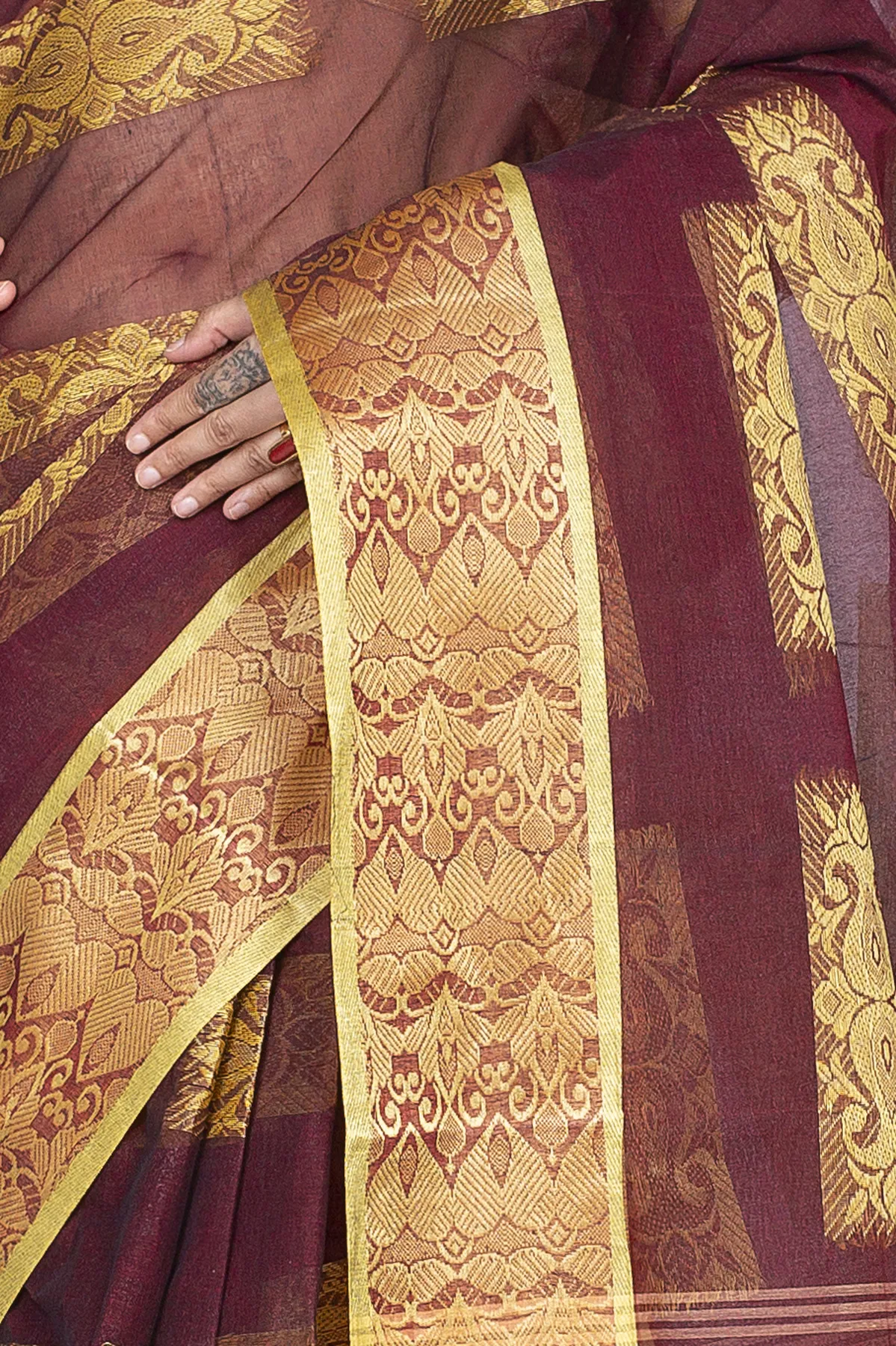 DipDiya Pure Cotton Brown Strip Suparna Masterfully Woven Tant Sarees