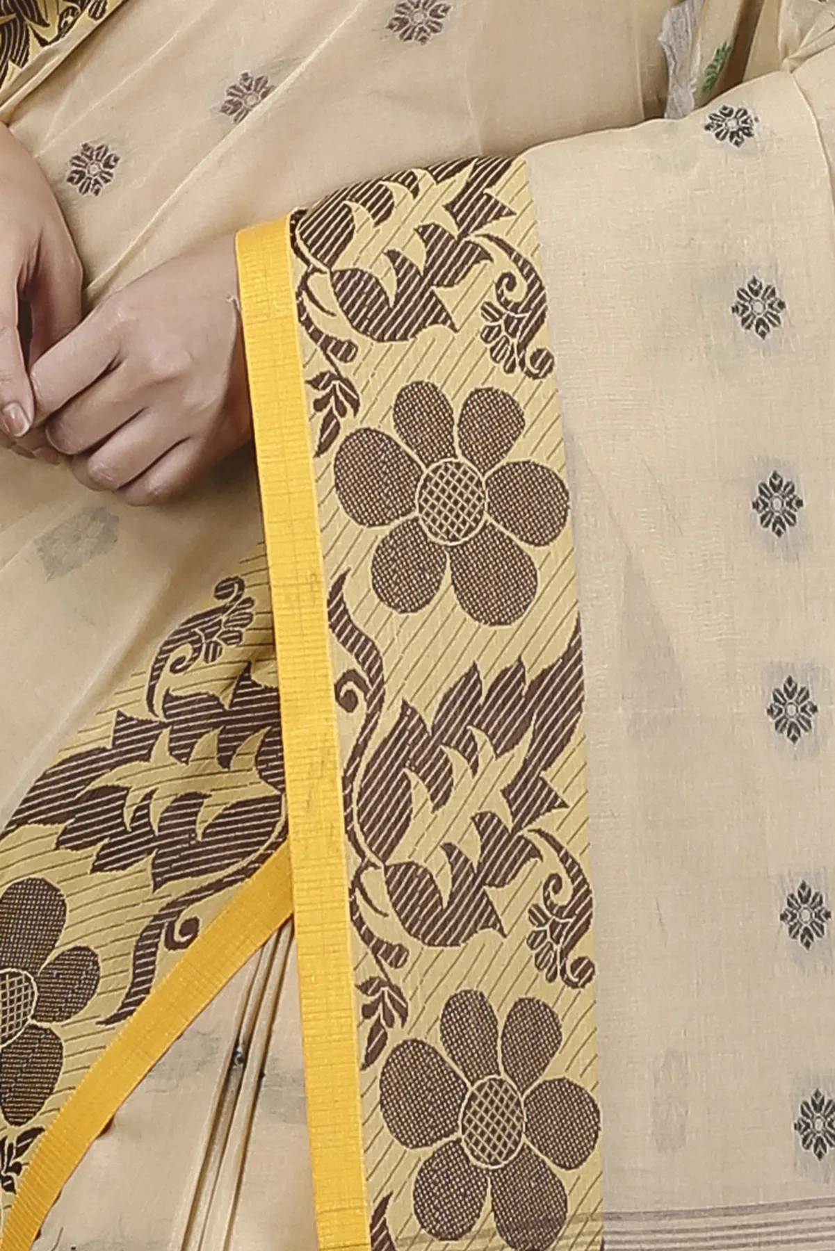 DipDiya Pure Cotton Brown Ushi Handcrafted Elegance Tant Sarees