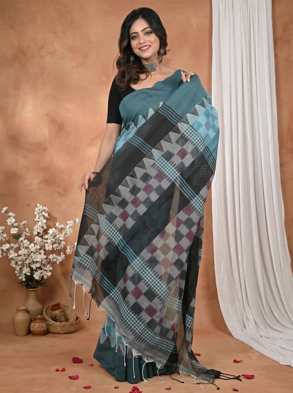 DipDiya Pure Cotton Cobalt Blue Hiran Woven by Hand Handloom Sarees