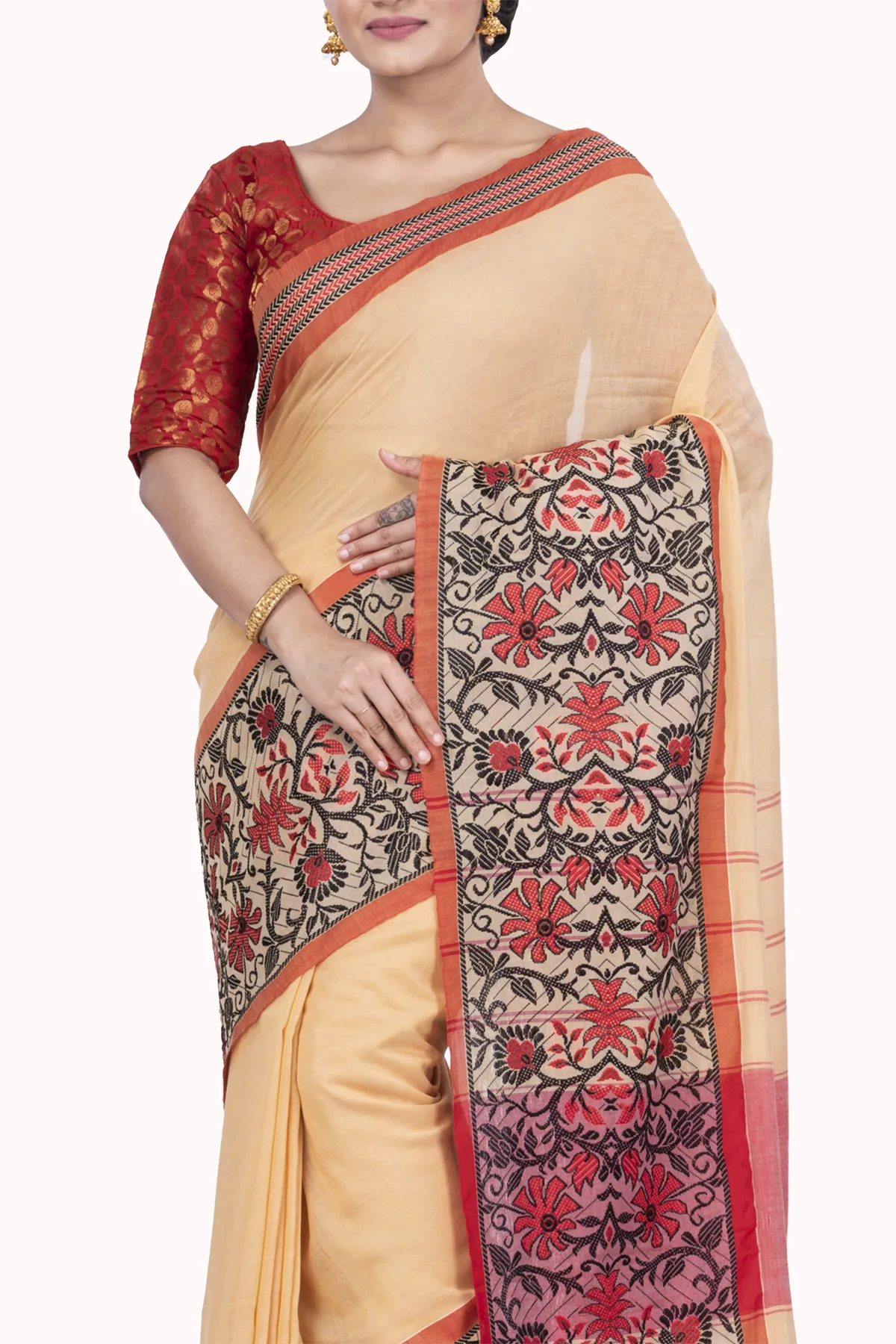 DipDiya Pure Cotton Cream Begompuri Hand Effortless Tradition Handloom Sarees