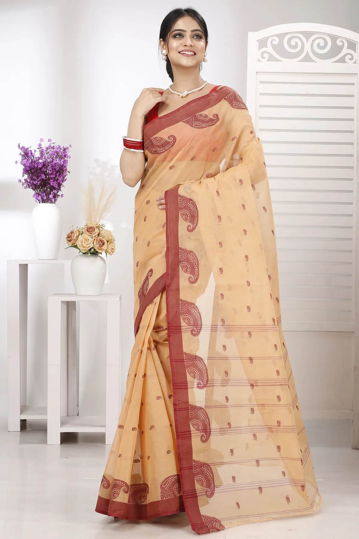 DipDiya Pure Cotton Cream Epto Shonko Essence of Bengal Tant Sarees