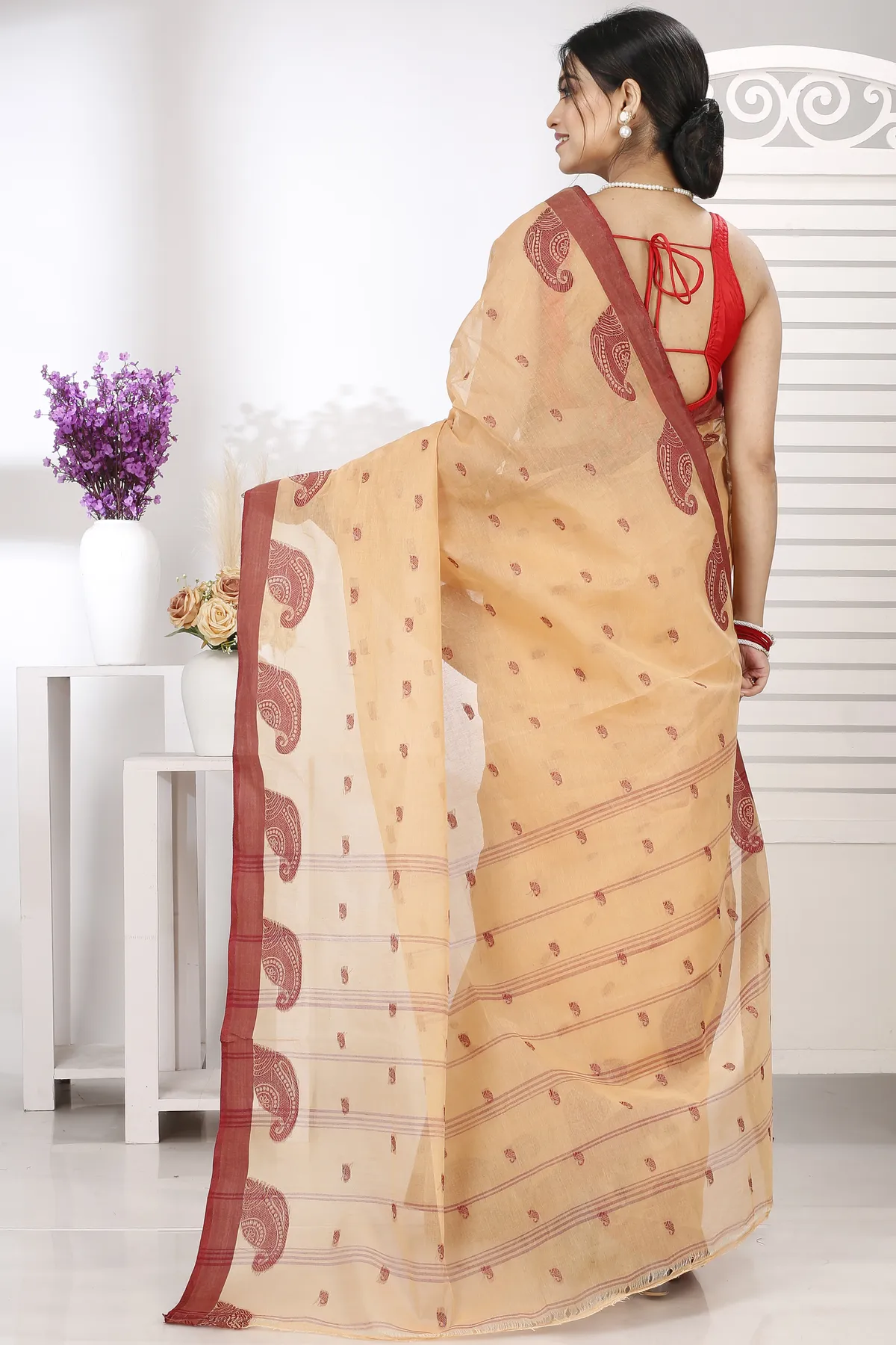 DipDiya Pure Cotton Cream Epto Shonko Essence of Bengal Tant Sarees