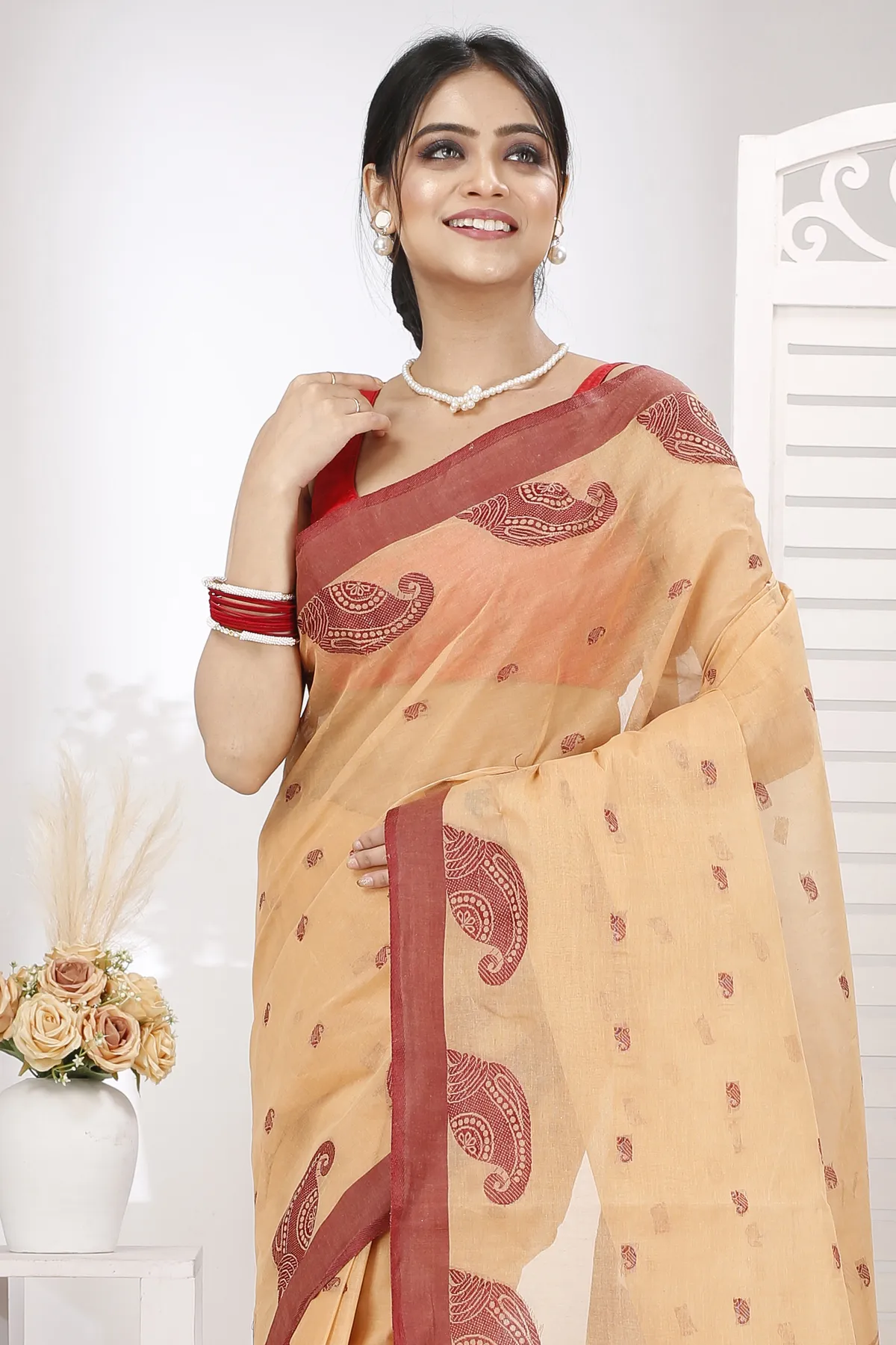 DipDiya Pure Cotton Cream Epto Shonko Essence of Bengal Tant Sarees
