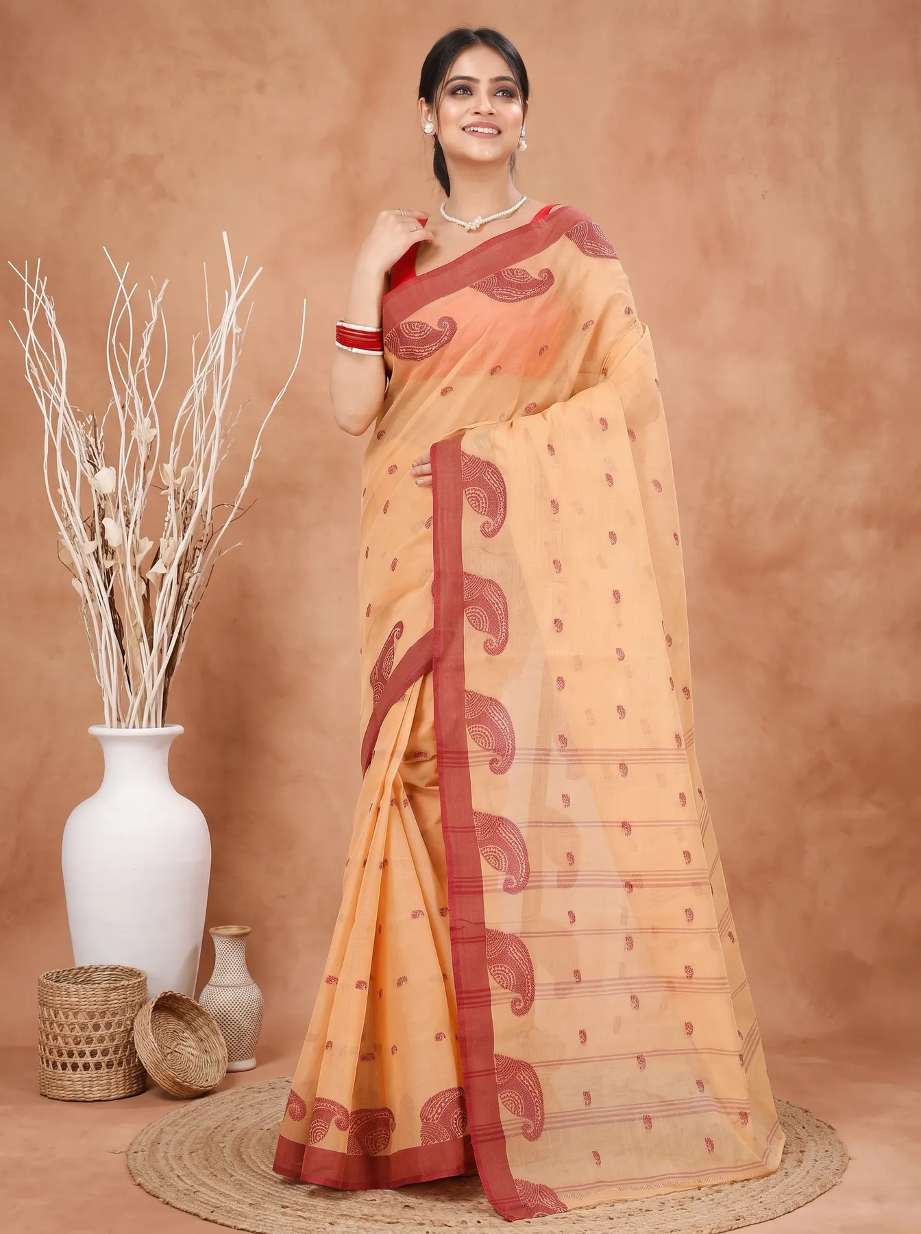 DipDiya Pure Cotton Cream Epto Shonko Essence of Bengal Tant Sarees