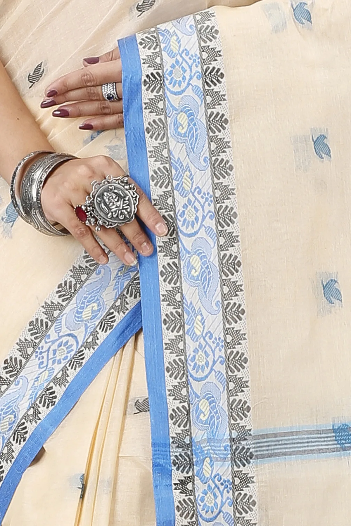 DipDiya Pure Cotton Cream Leron Regal Bengali Tant Sarees