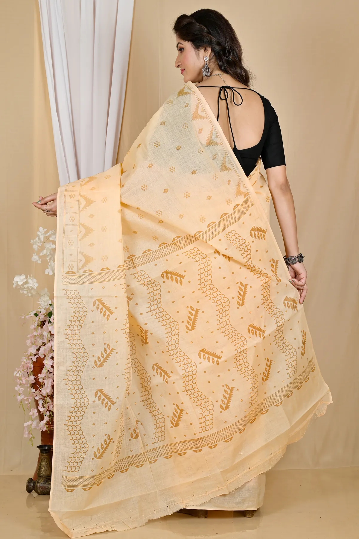 DipDiya Pure Cotton Cream Lupata Heritage Elegance Printed Tant Sarees