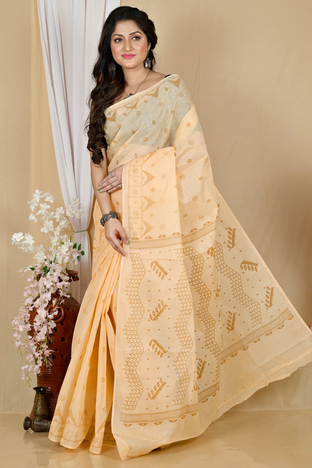 DipDiya Pure Cotton Cream Lupata Heritage Elegance Printed Tant Sarees