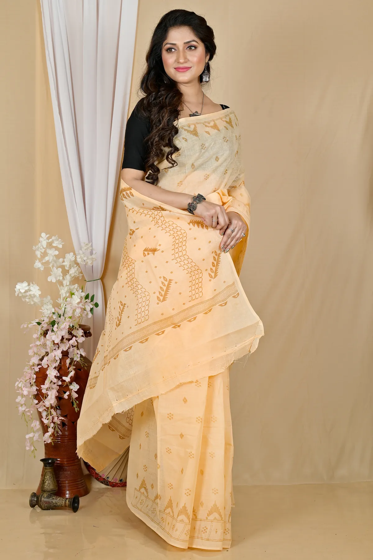 DipDiya Pure Cotton Cream Lupata Heritage Elegance Printed Tant Sarees