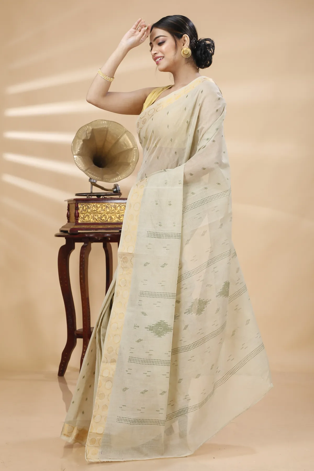 DipDiya Pure Cotton Cream Porna Timeless Bengal Printed Tant Sarees