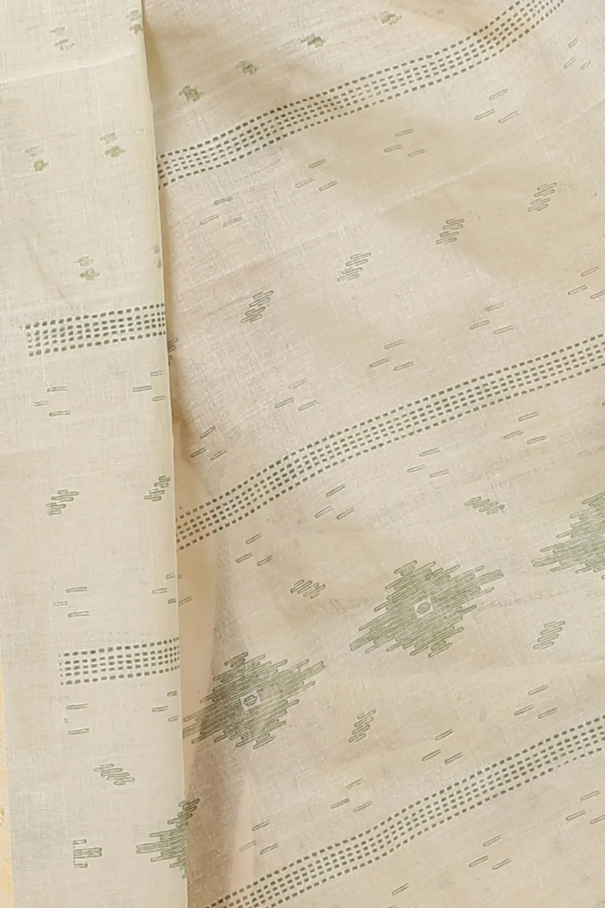 DipDiya Pure Cotton Cream Porna Timeless Bengal Printed Tant Sarees