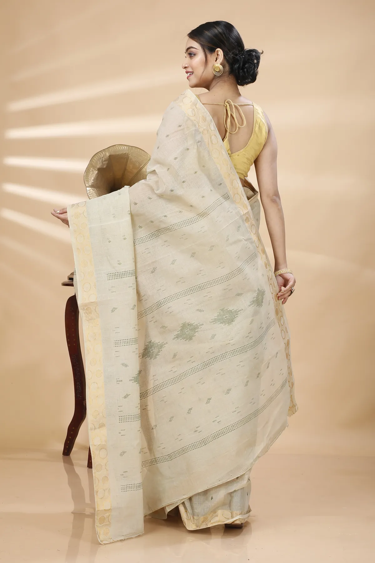 DipDiya Pure Cotton Cream Porna Timeless Bengal Printed Tant Sarees