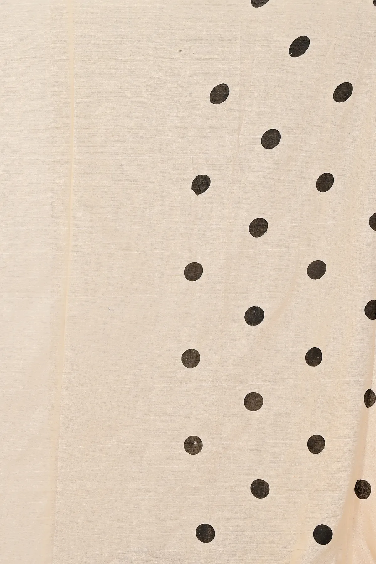 DipDiya Pure Cotton Cream Tip Tradition in Every Thread Handloom Sarees