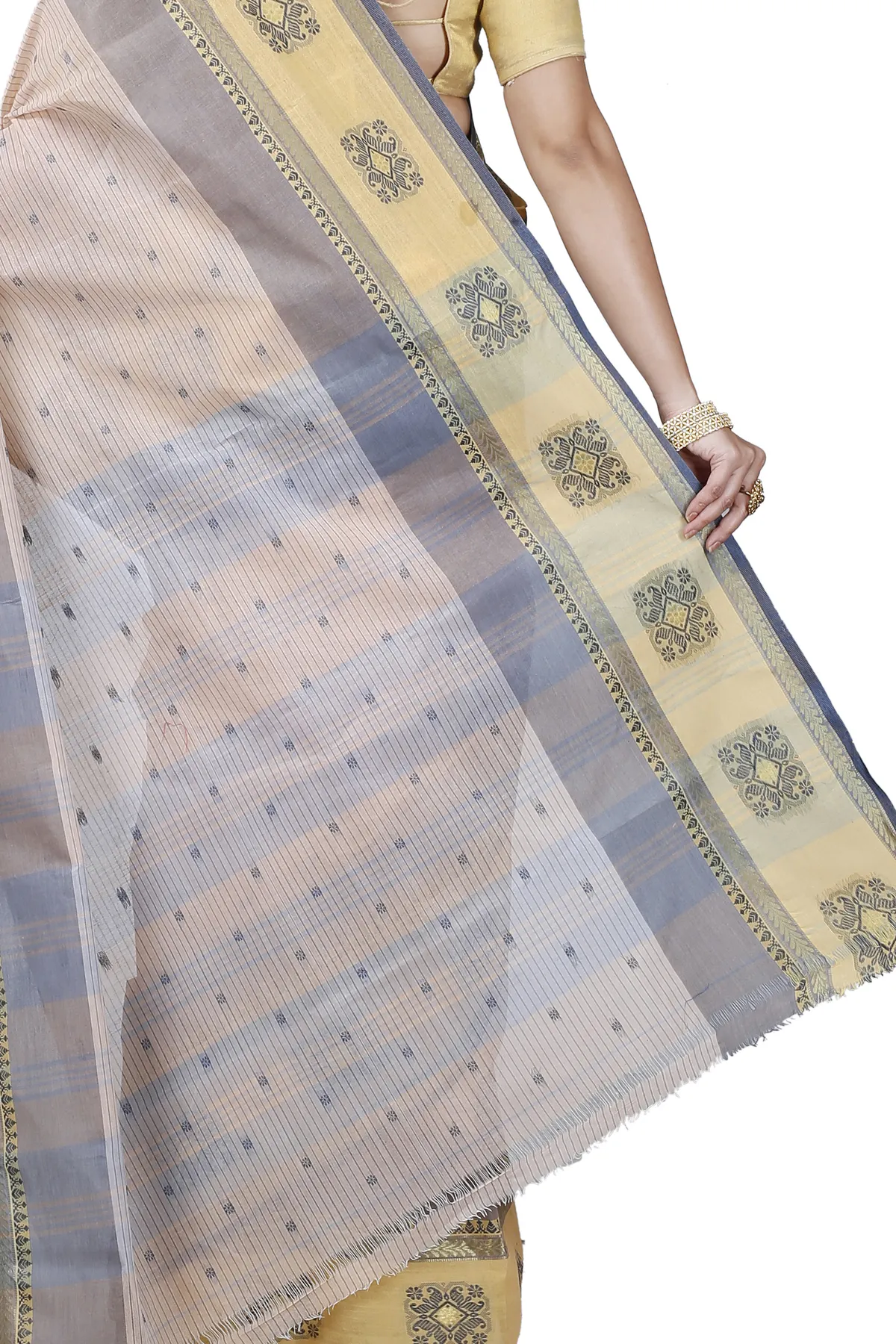 DipDiya Pure Cotton Cream Uma Crafted with Soul Tant Sarees