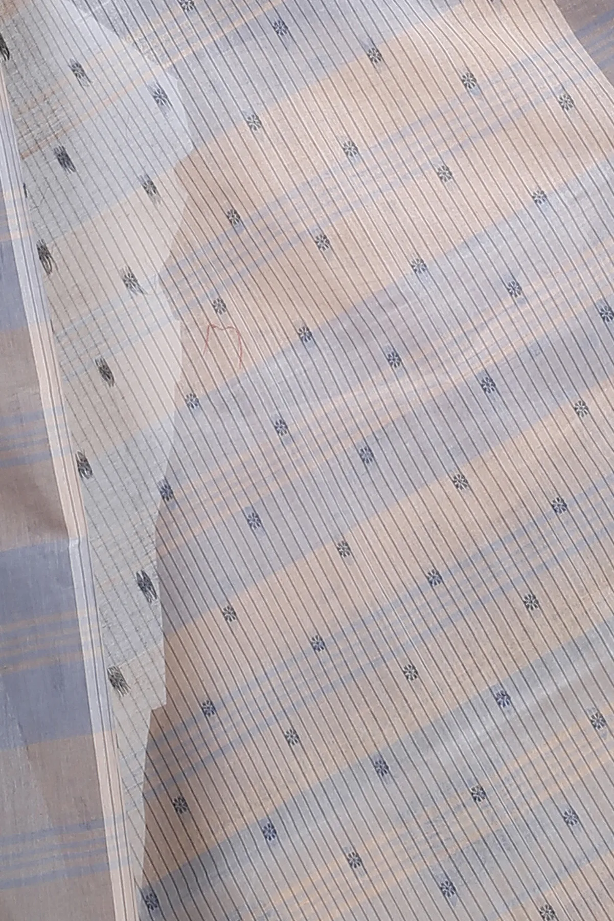 DipDiya Pure Cotton Cream Uma Crafted with Soul Tant Sarees