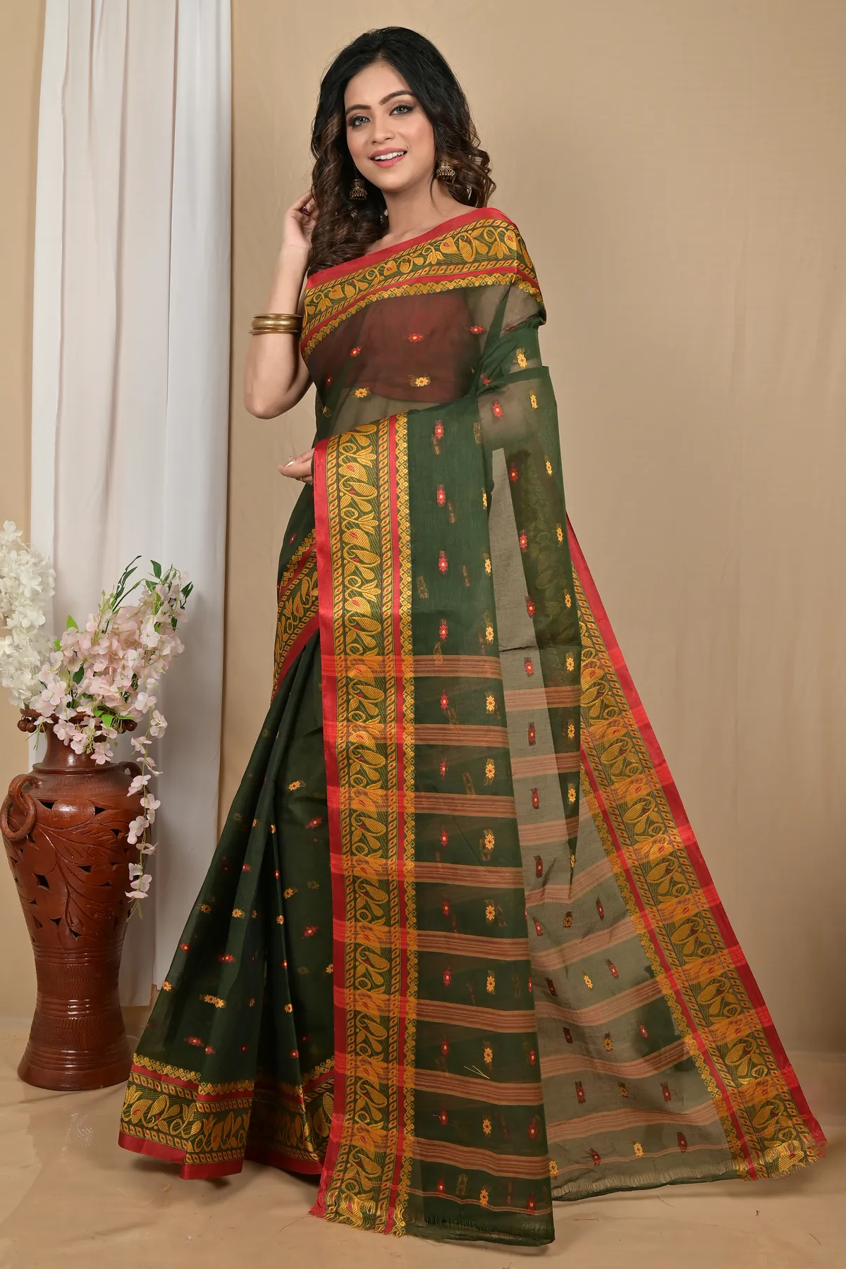 DipDiya Pure Cotton Dark Green Achlin Crafted with Soul Tant Sarees