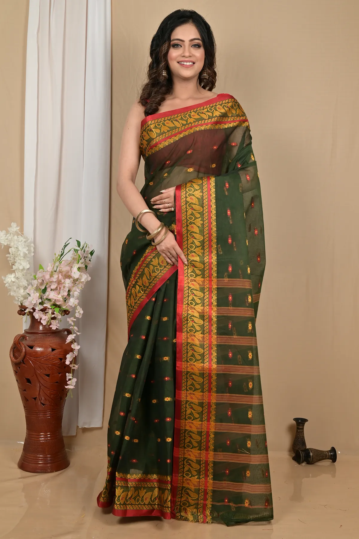 DipDiya Pure Cotton Dark Green Achlin Crafted with Soul Tant Sarees