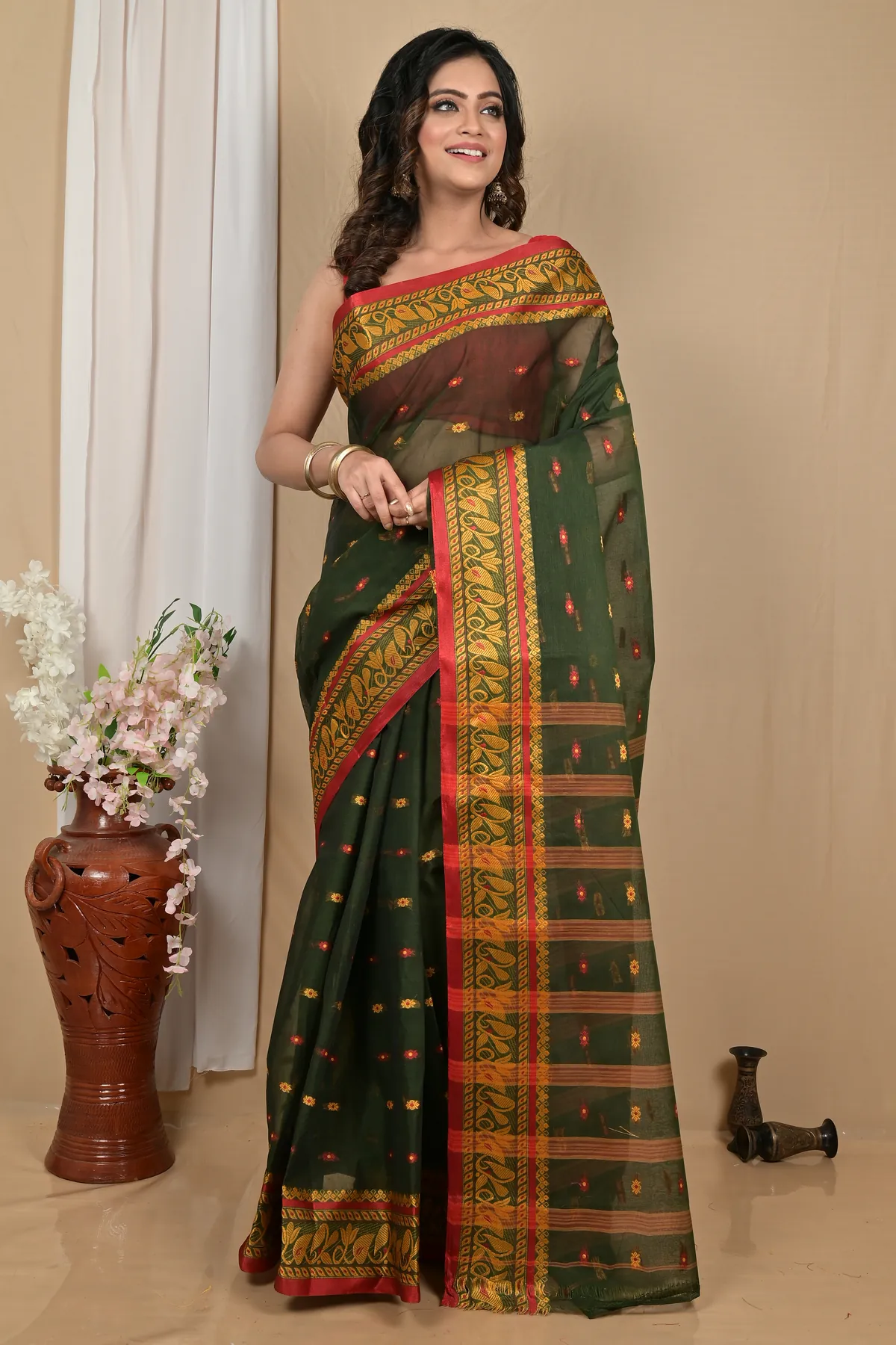 DipDiya Pure Cotton Dark Green Achlin Crafted with Soul Tant Sarees