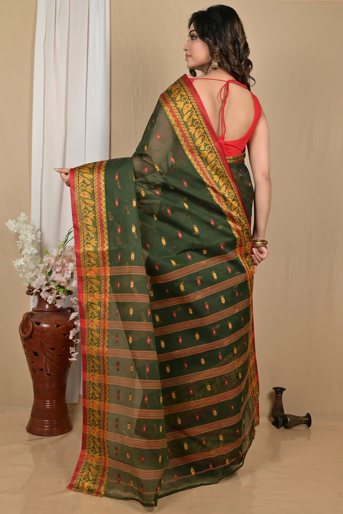 DipDiya Pure Cotton Dark Green Achlin Crafted with Soul Tant Sarees