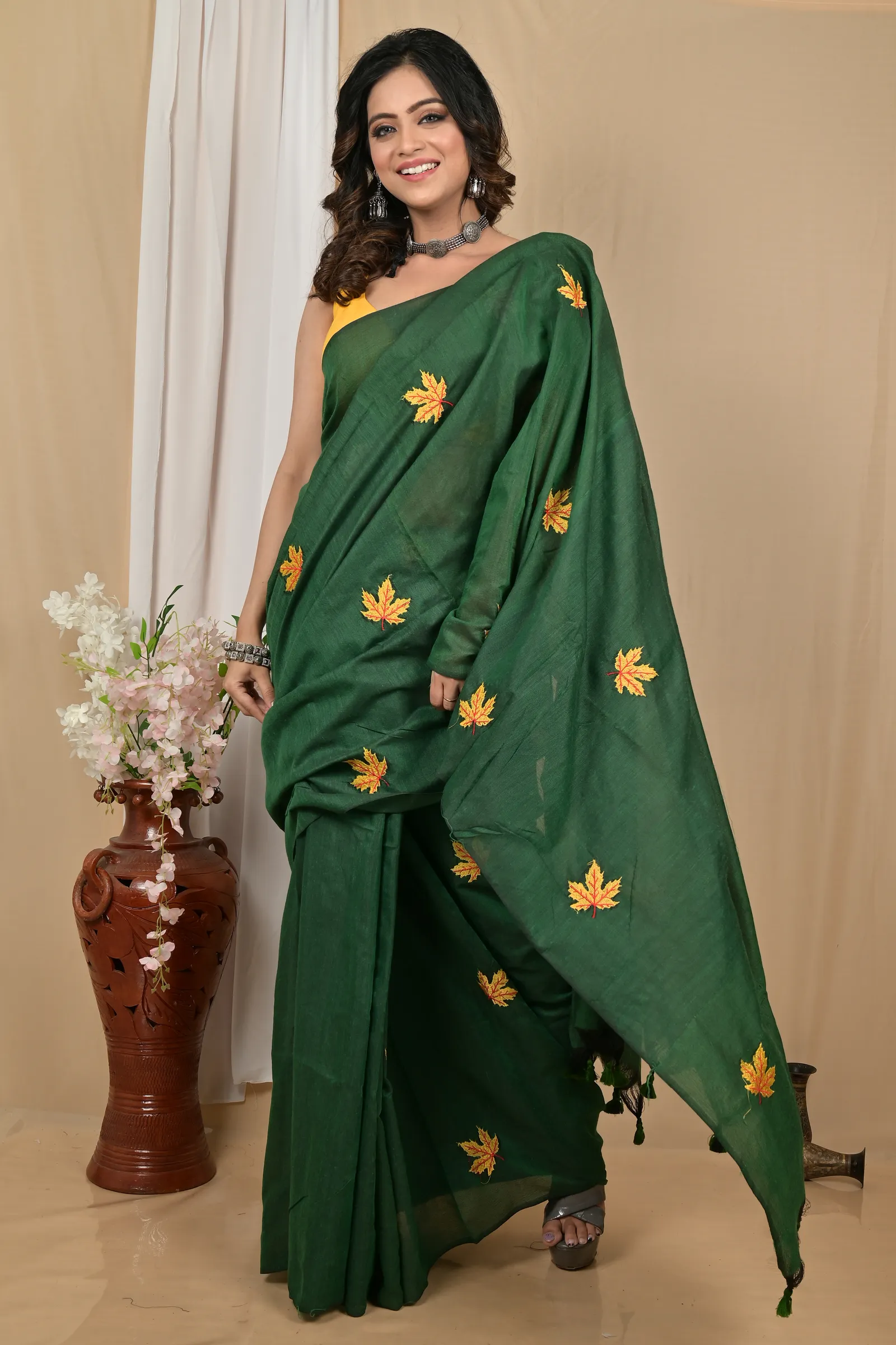 DipDiya Pure Cotton Dark Green Achrun Handloom Heritage Embroidery Handloom sarees