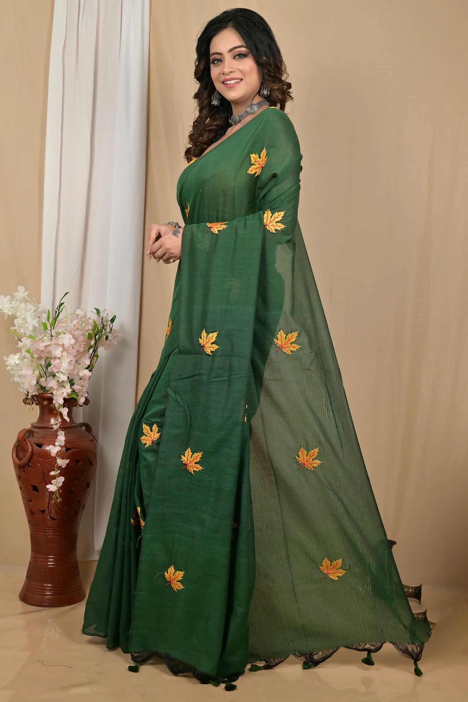DipDiya Pure Cotton Dark Green Achrun Handloom Heritage Embroidery Handloom sarees