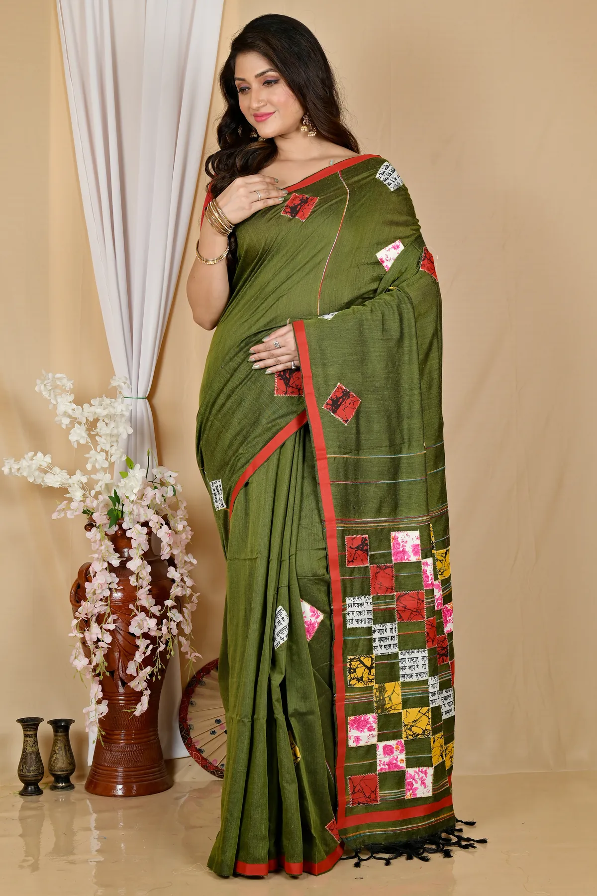 DipDiya Pure Cotton Dark Green Aplika Tanu Classic Grace Applique Sarees