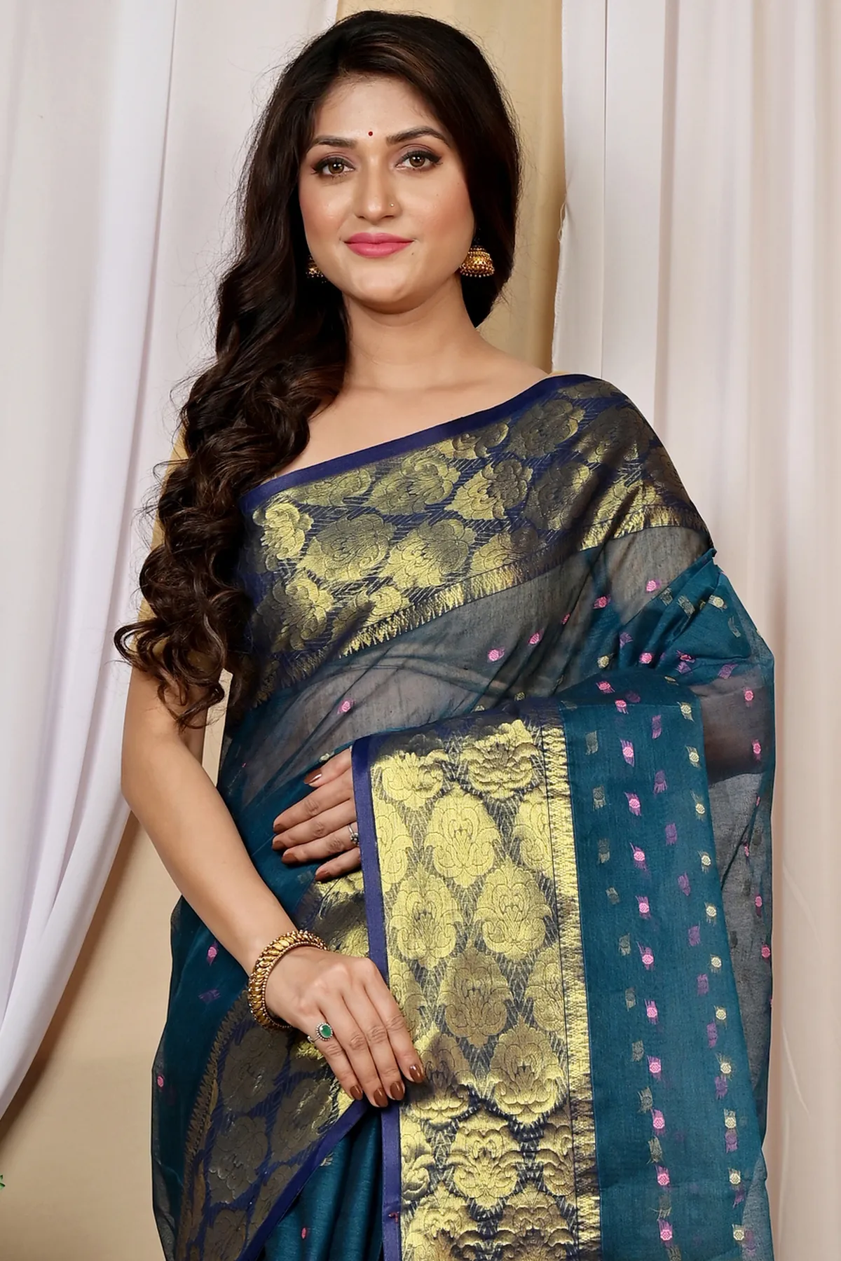 DipDiya Pure Cotton Dark Green Asmanito Masterfully Woven Tant Sarees