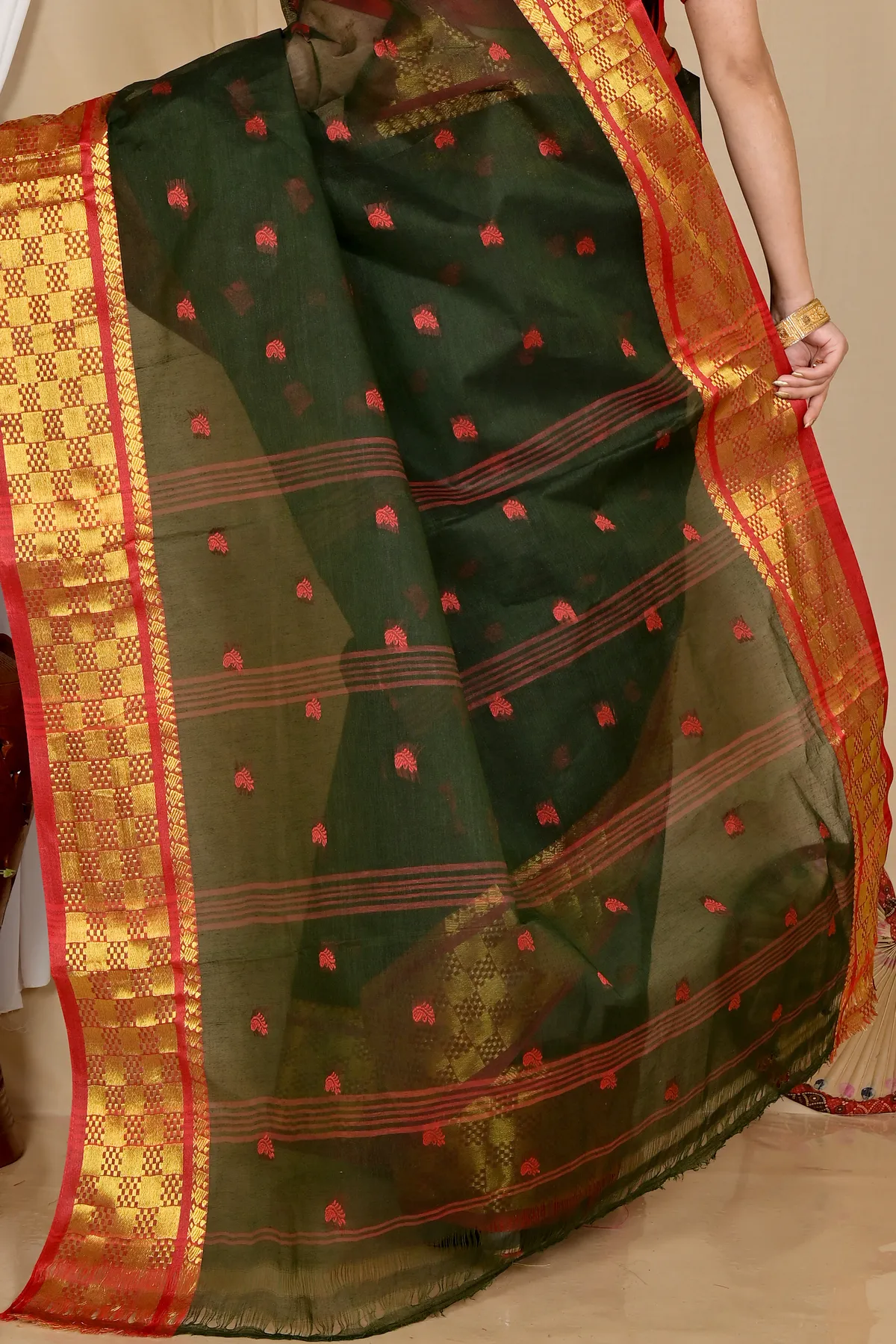 DipDiya Pure Cotton Dark Green Atula Bengal’s Legacy Tant Sarees