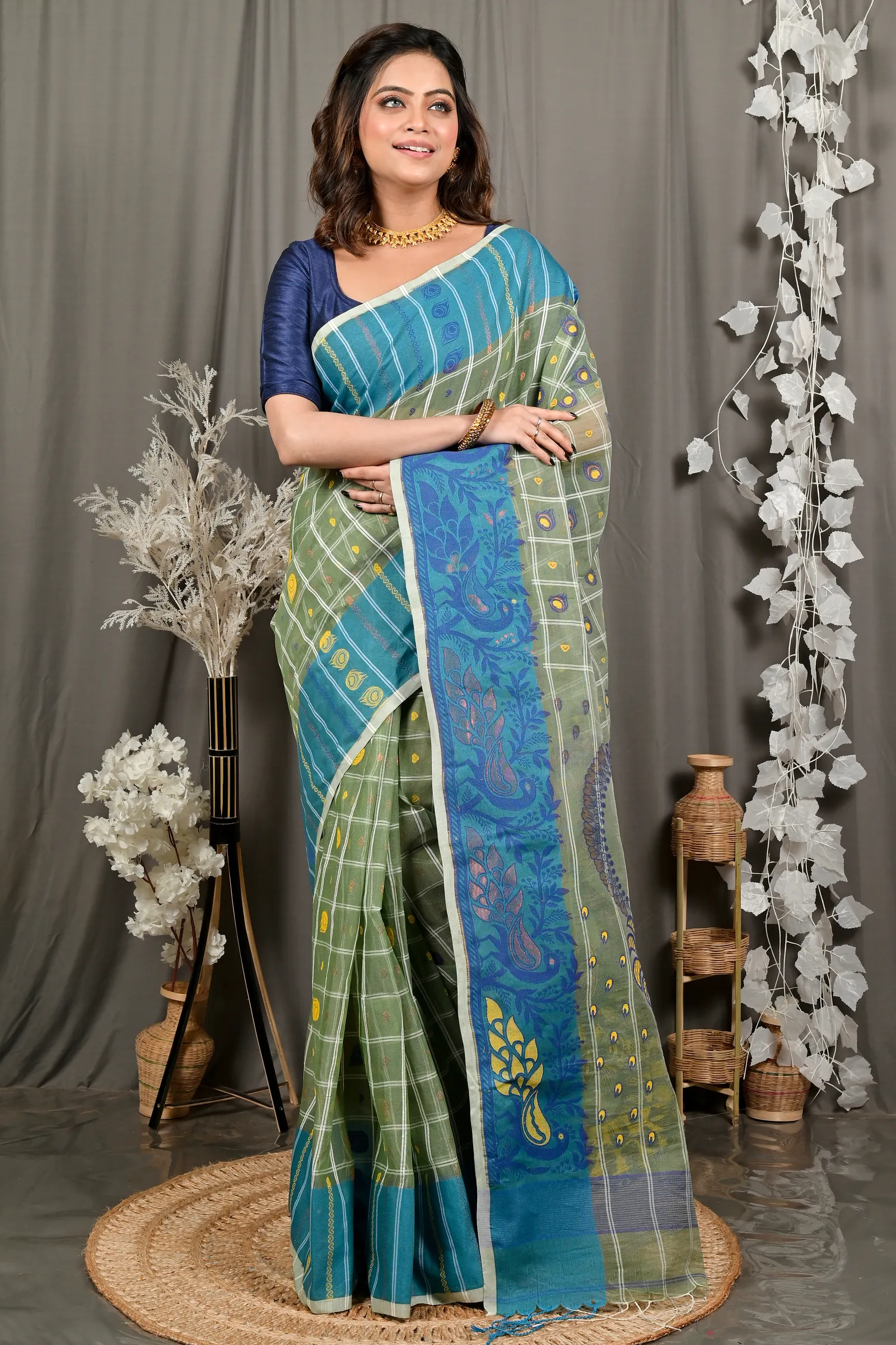 DipDiya Pure Cotton Dark Green Dhrubi Woven with Tradition Jamdani Sarees