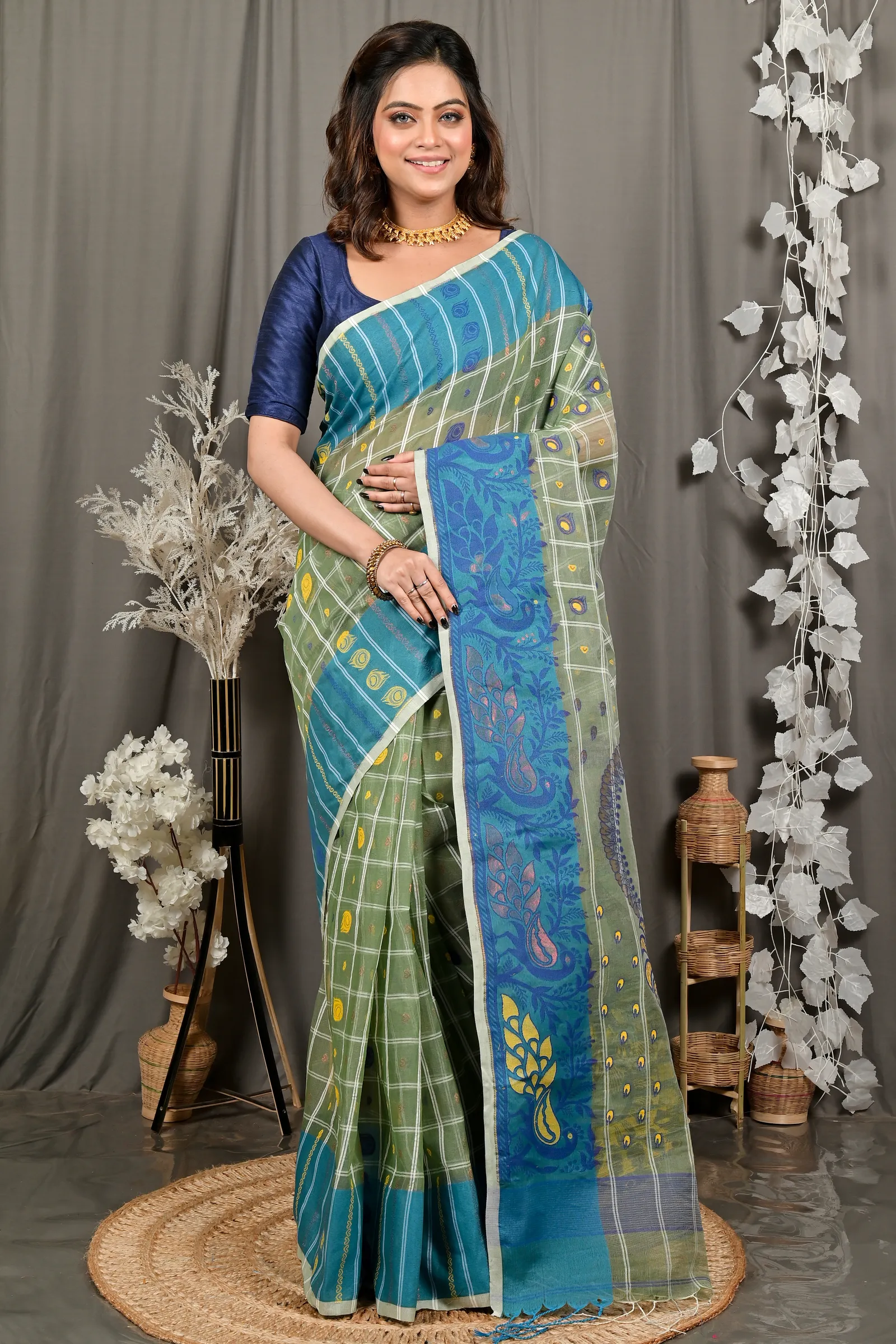 DipDiya Pure Cotton Dark Green Dhrubi Woven with Tradition Jamdani Sarees
