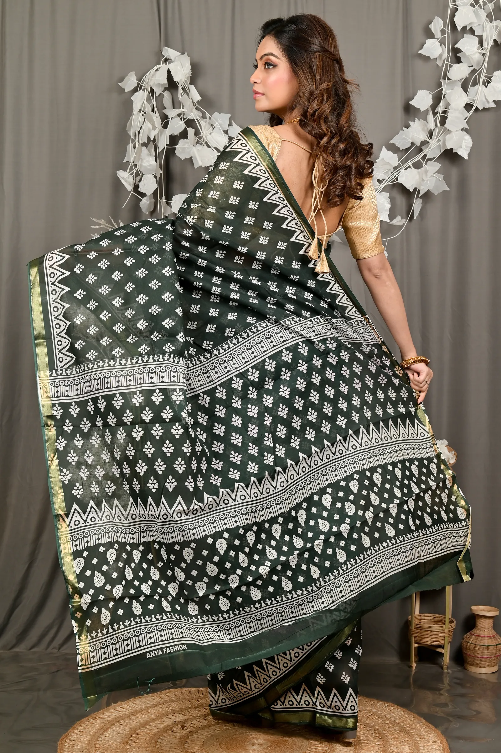 DipDiya Pure Cotton Dark Green Febasi Bengal in Every Thread Batik Print Sarees