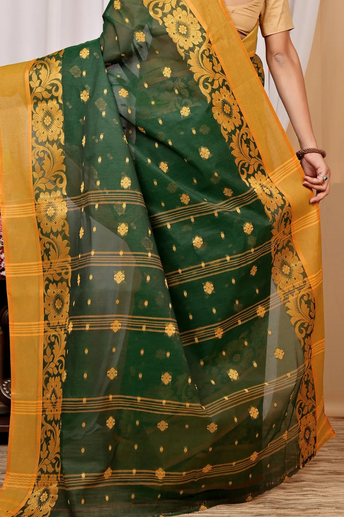 DipDiya Pure Cotton Dark Green Heruka Crafted in Bengal Tant Sarees