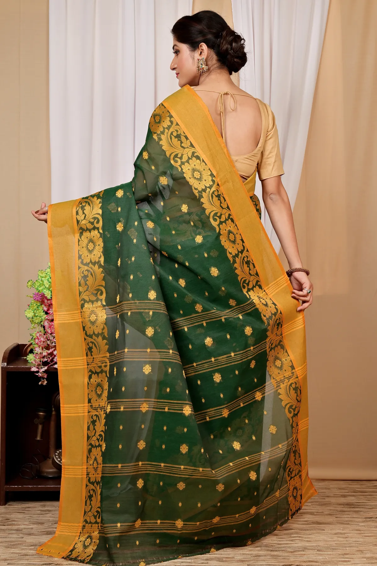 DipDiya Pure Cotton Dark Green Heruka Crafted in Bengal Tant Sarees