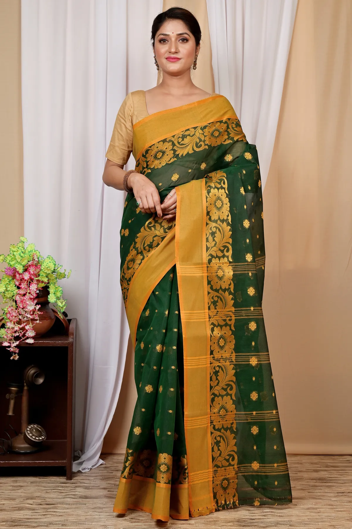 DipDiya Pure Cotton Dark Green Heruka Crafted in Bengal Tant Sarees