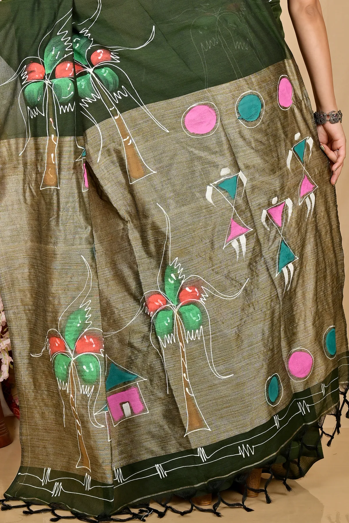 DipDiya Pure Cotton Dark Green Keshaka Woven by Hand Hand Painted Sarees