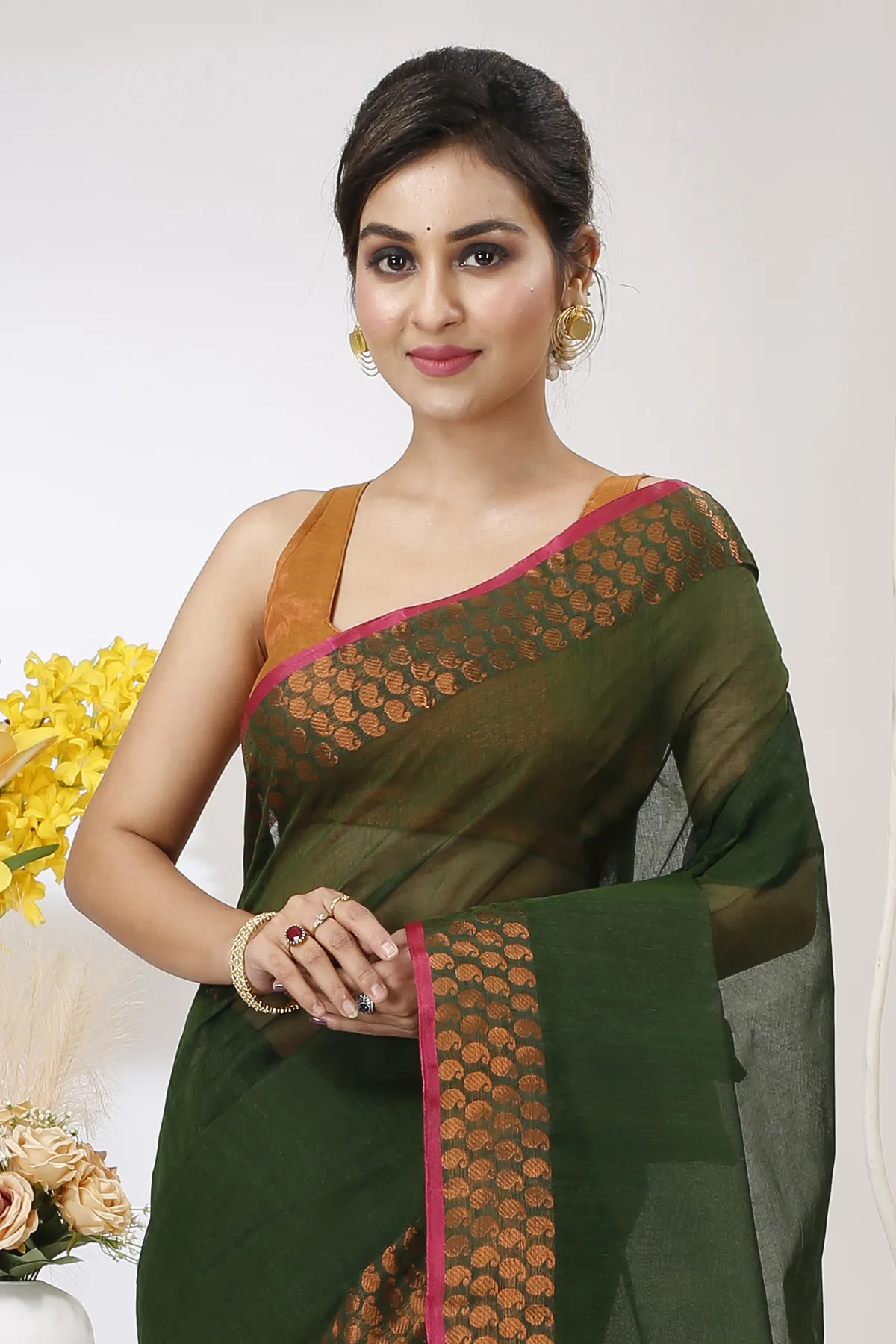 DipDiya Pure Cotton Dark Green Lilan Masterfully Woven Tant Sarees