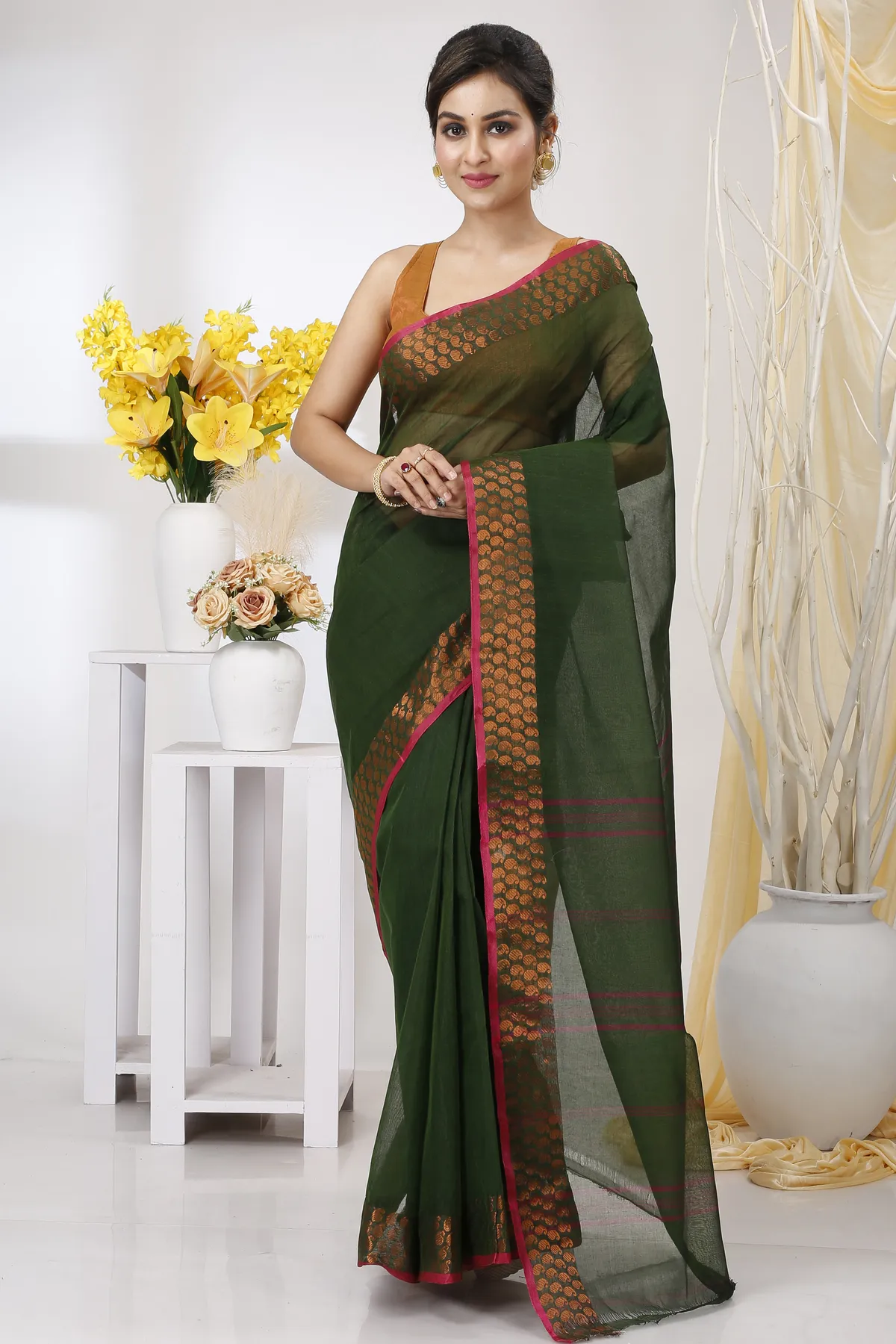 DipDiya Pure Cotton Dark Green Lilan Masterfully Woven Tant Sarees
